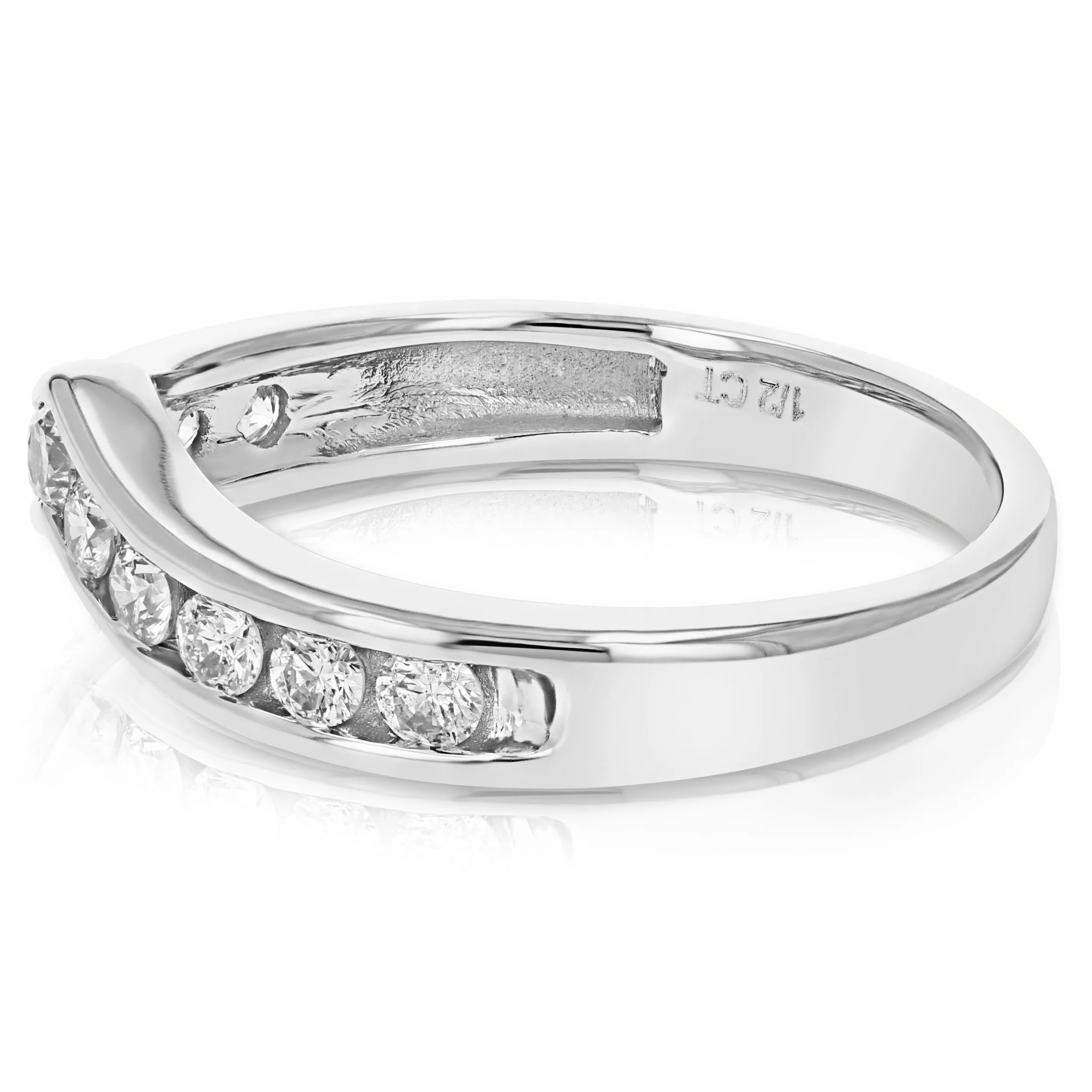 1/4 cttw to 1/2 cttw V-Shape Diamond Wedding Ring in 14k Gold