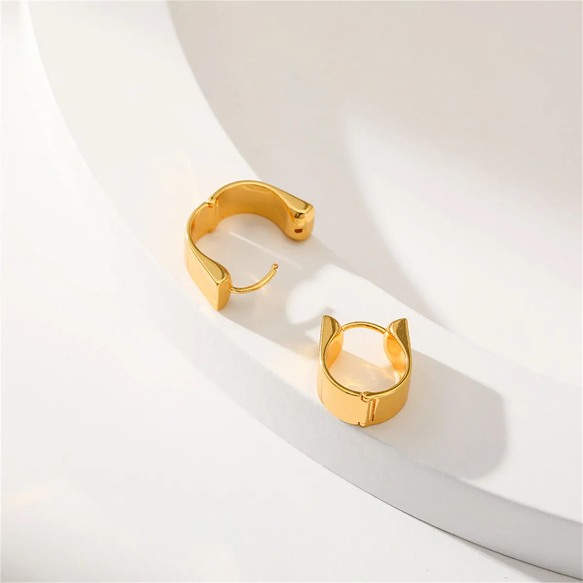 18K Gold-Plated U-Shape Huggie Earrings