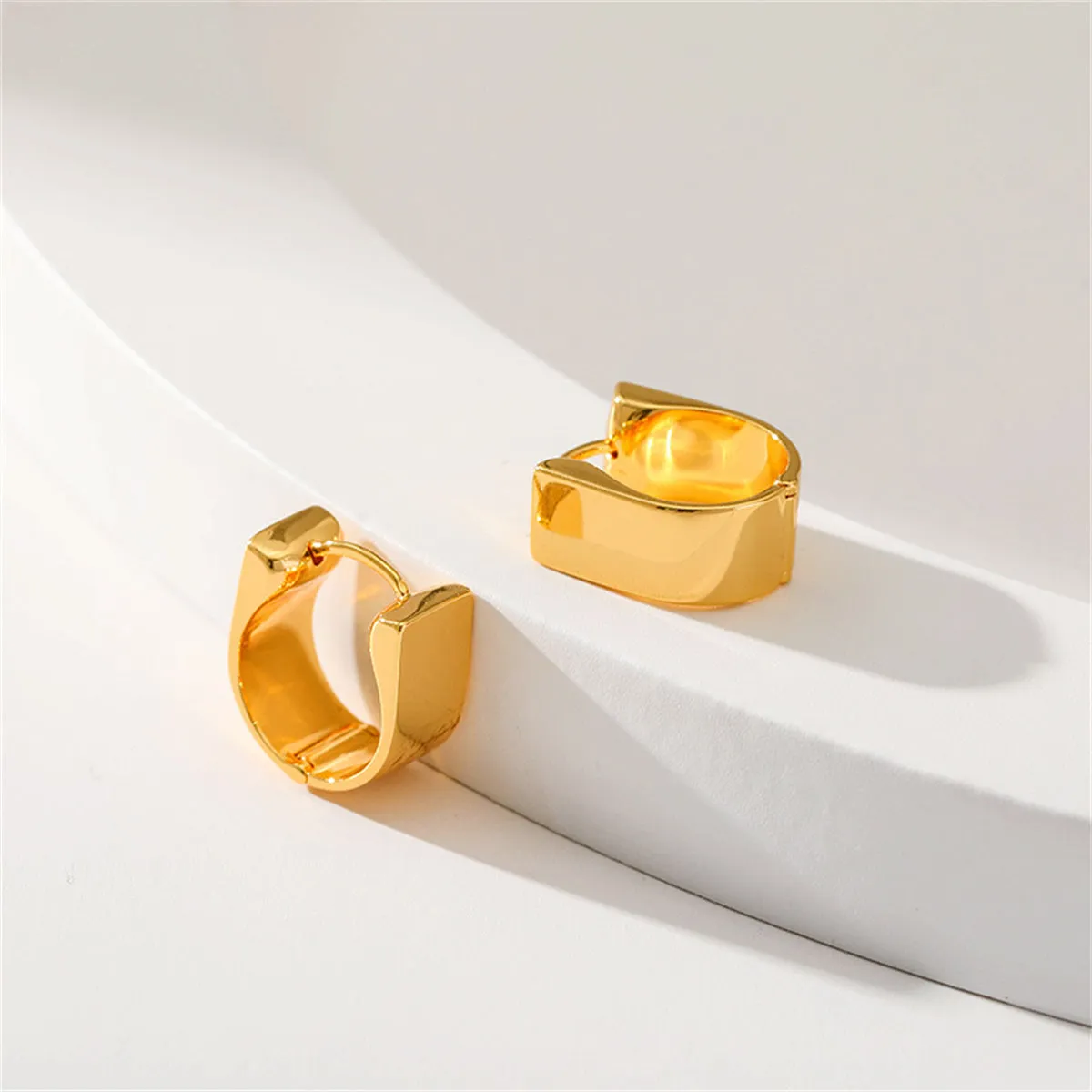 18K Gold-Plated U-Shape Huggie Earrings