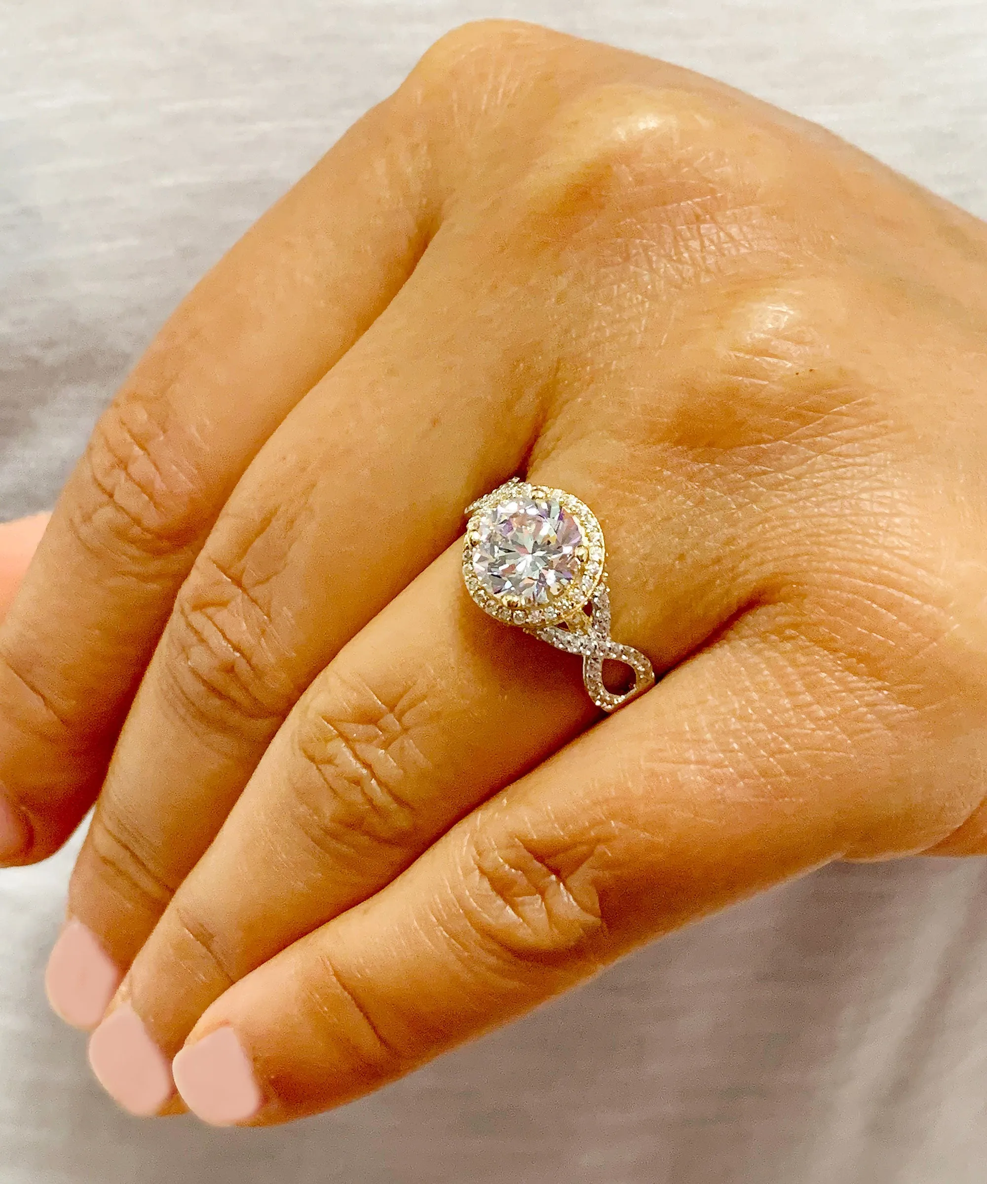 Beautiful 2.00 Carat Women's 14k solid white and yellow gold round cut moissanite and natural round cut diamond engagement ring