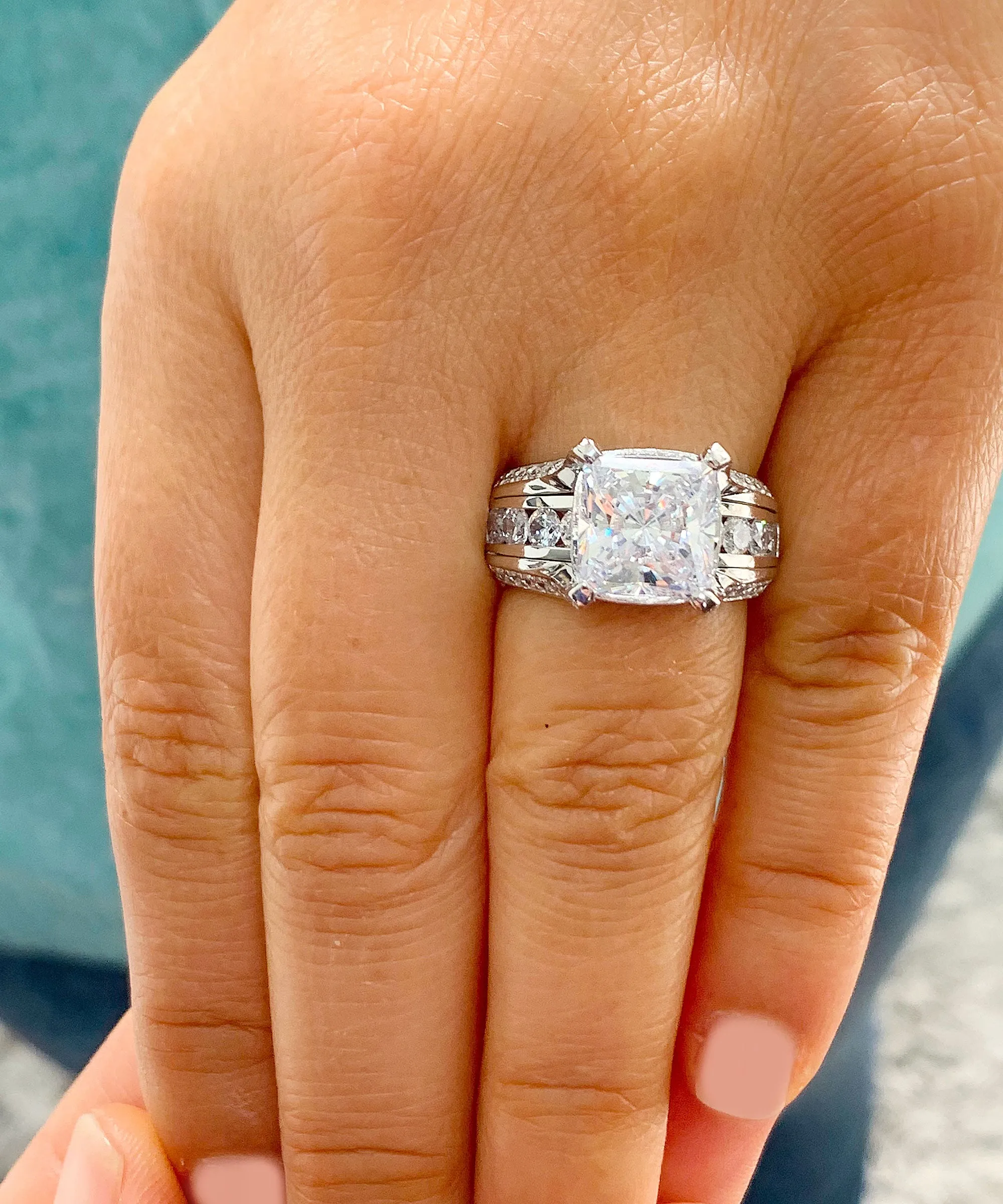BEAUTIFUL 6.50CT Women's 14k solid heavy white gold cushion cut forever one moissanite and natural round cut diamond engagement ring Wedding