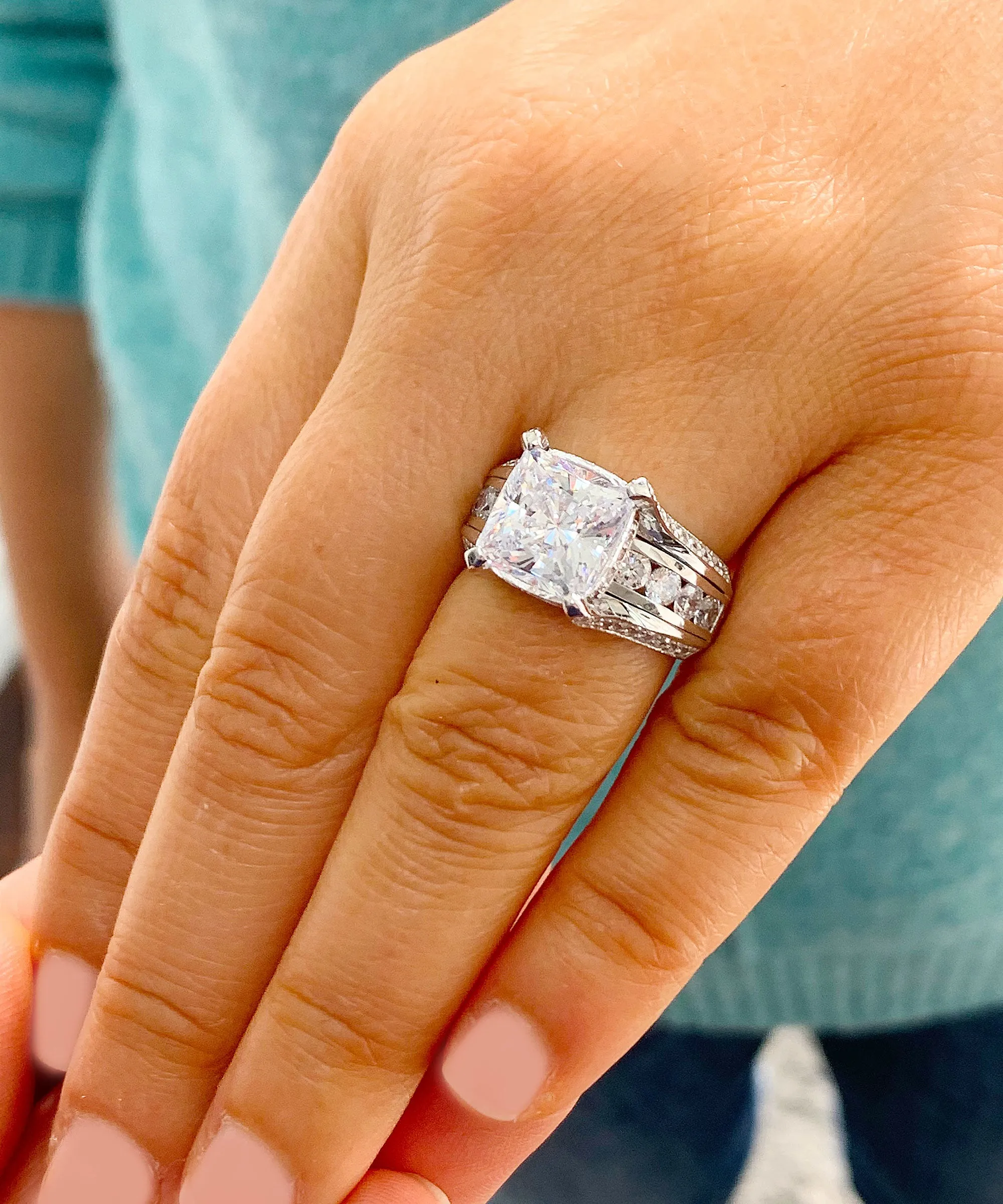 BEAUTIFUL 6.50CT Women's 14k solid heavy white gold cushion cut forever one moissanite and natural round cut diamond engagement ring Wedding