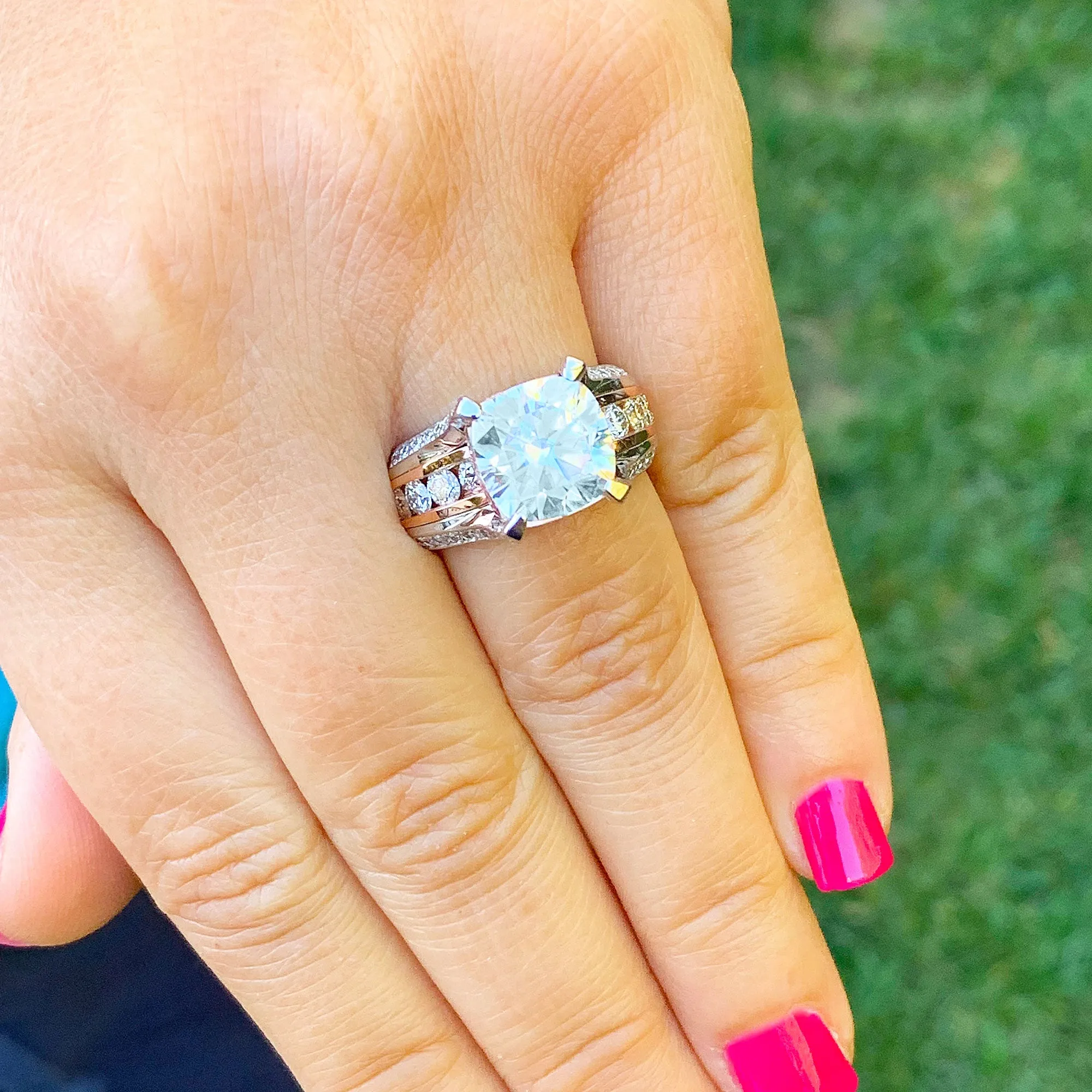 BEAUTIFUL 6.50CT Women's 14k solid white and rose gold cushion cut forever one moissanite and natural round cut diamond engagement ring