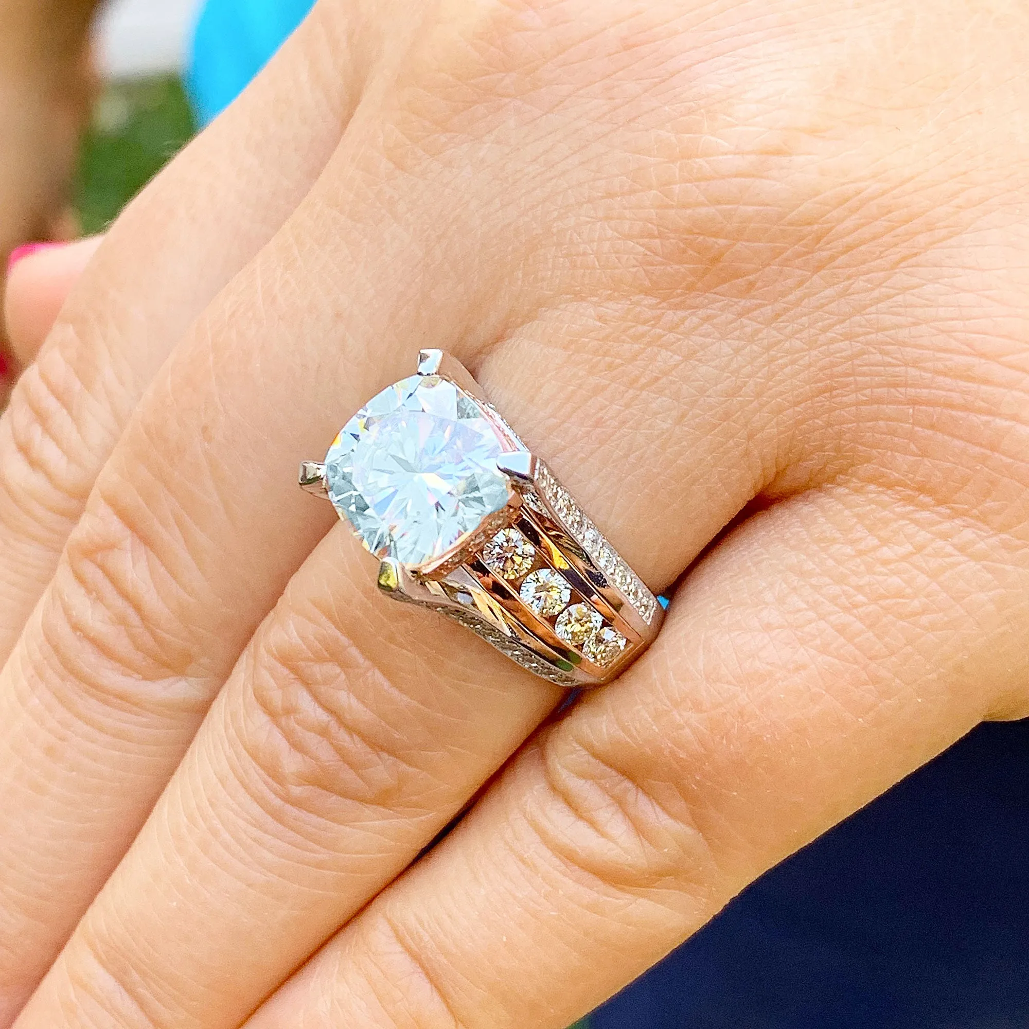 BEAUTIFUL 6.50CT Women's 14k solid white and rose gold cushion cut forever one moissanite and natural round cut diamond engagement ring