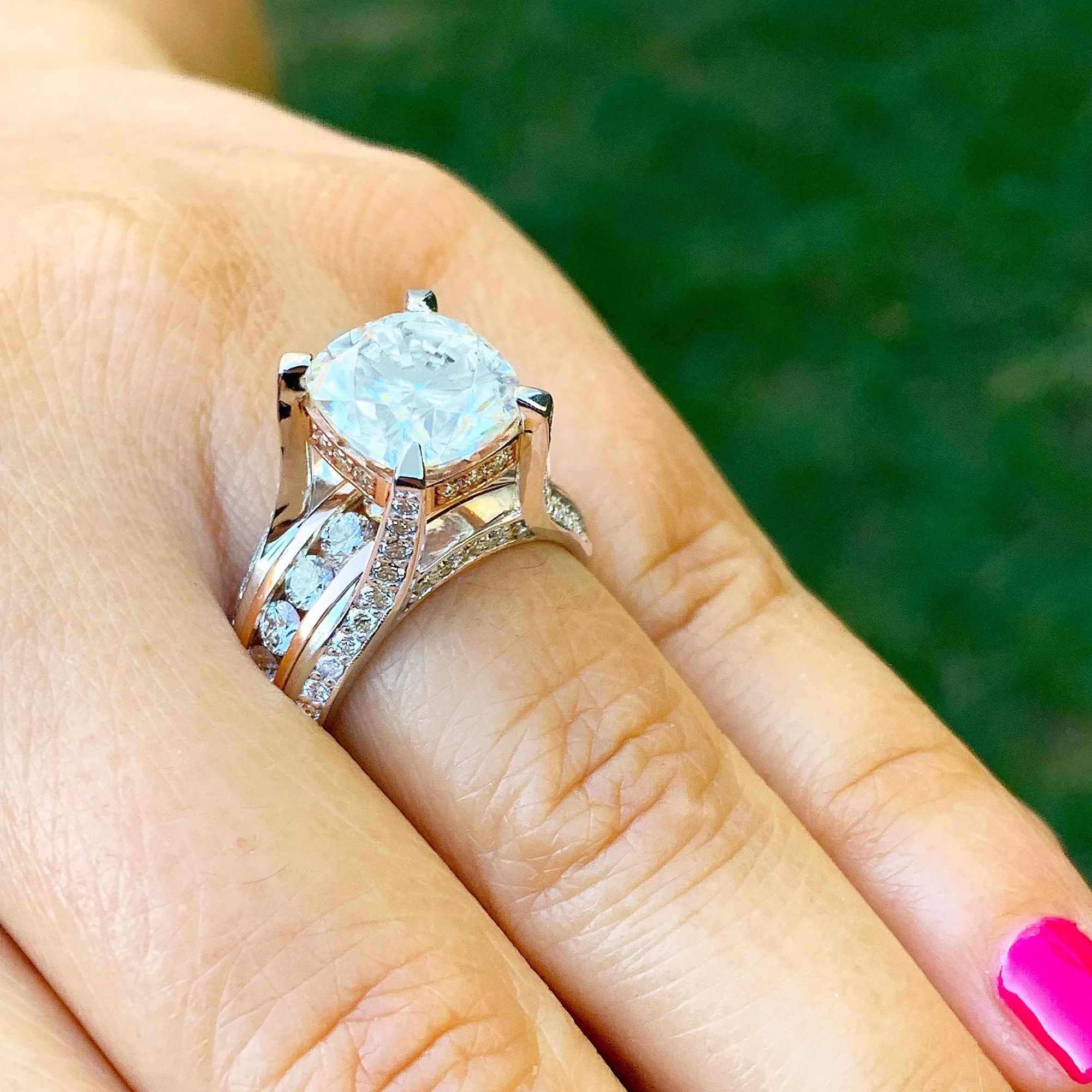 BEAUTIFUL 6.50CT Women's 14k solid white and rose gold cushion cut forever one moissanite and natural round cut diamond engagement ring