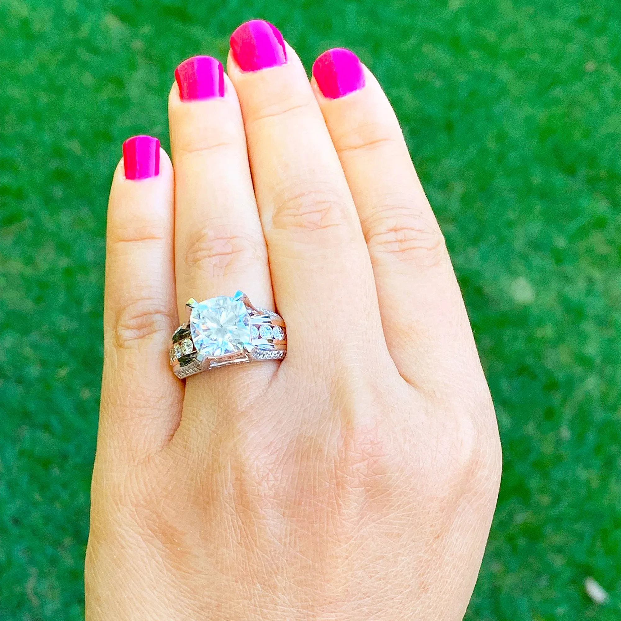 BEAUTIFUL 6.50CT Women's 14k solid white and rose gold cushion cut forever one moissanite and natural round cut diamond engagement ring