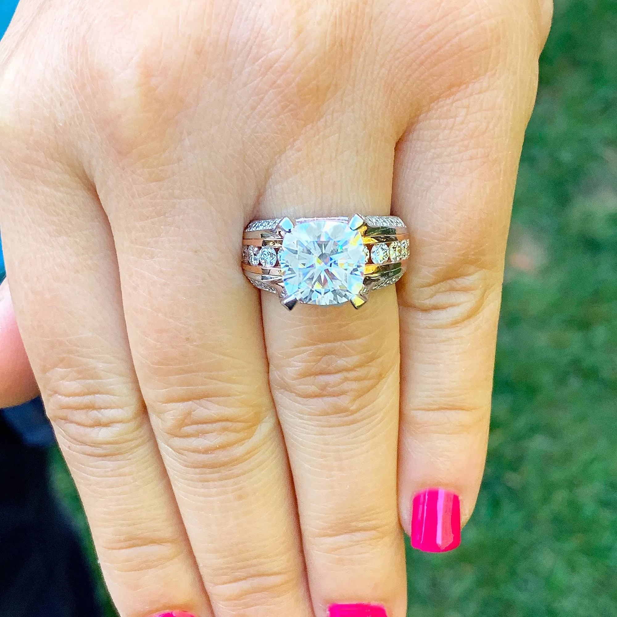 BEAUTIFUL 6.50CT Women's 14k solid white and rose gold cushion cut forever one moissanite and natural round cut diamond engagement ring