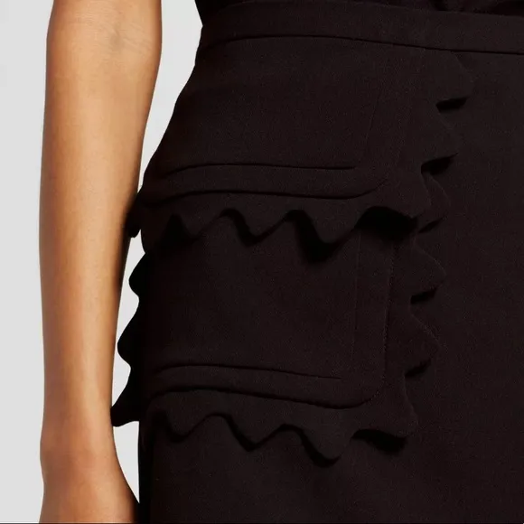 Black Twill Skirt With Scalloped front Pocket