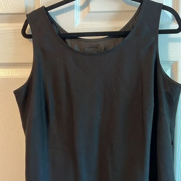 COOL. Petite Women's Black linen dress- full lined. Vintage.High Quality.