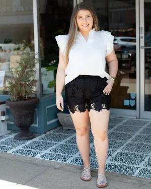 CORA LACE SHORT BY UMGEE - CURVY
