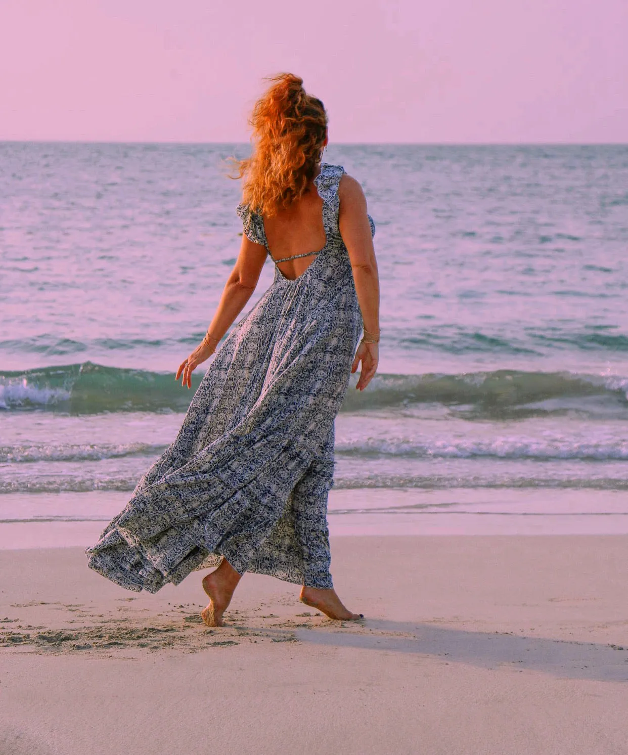 Deep V backless maxi