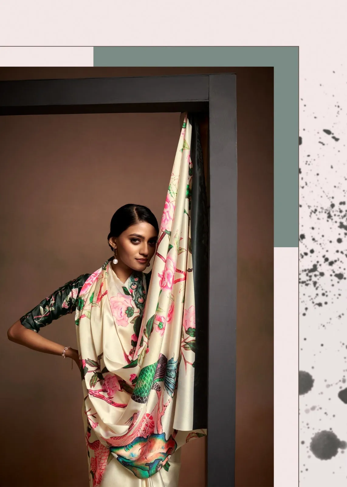 Digital Print Saree In Off White