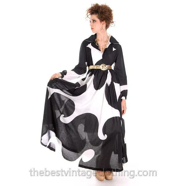 Dramatic Vintage 1960s Marimekko  Graphic Tent Dress Black & White S
