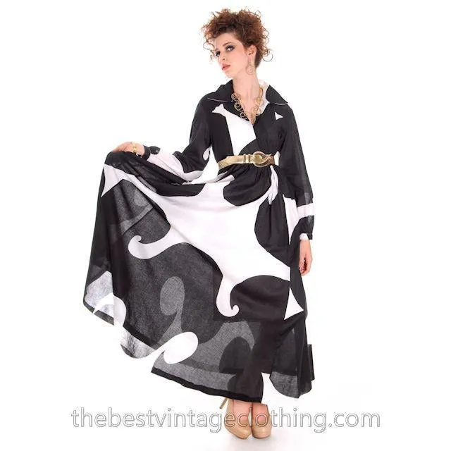 Dramatic Vintage 1960s Marimekko  Graphic Tent Dress Black & White S