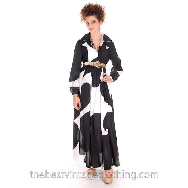 Dramatic Vintage 1960s Marimekko  Graphic Tent Dress Black & White S