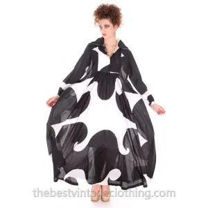 Dramatic Vintage 1960s Marimekko  Graphic Tent Dress Black & White S
