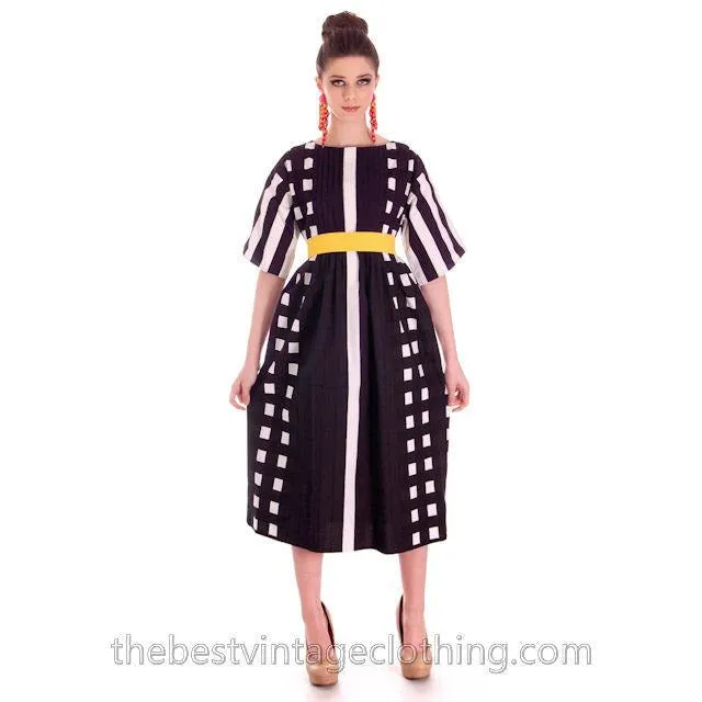 Dramatic Vintage 1970s Marimekko Graphic Dress Black & White S 1975