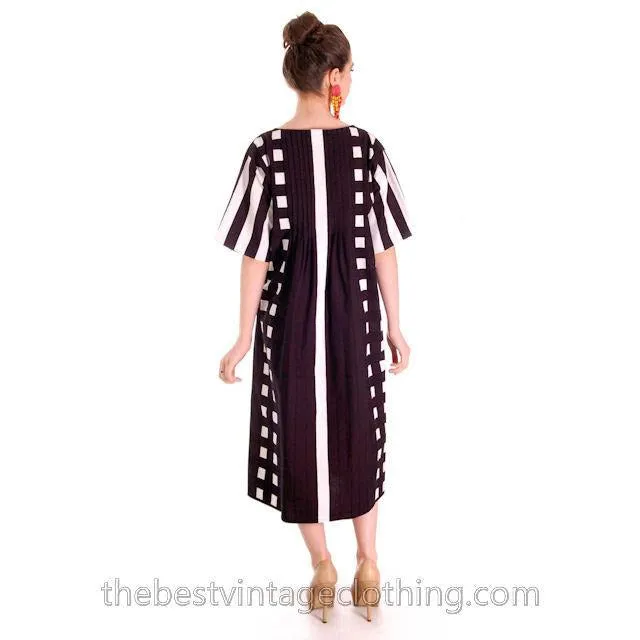 Dramatic Vintage 1970s Marimekko Graphic Dress Black & White S 1975