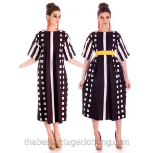 Dramatic Vintage 1970s Marimekko Graphic Dress Black & White S 1975