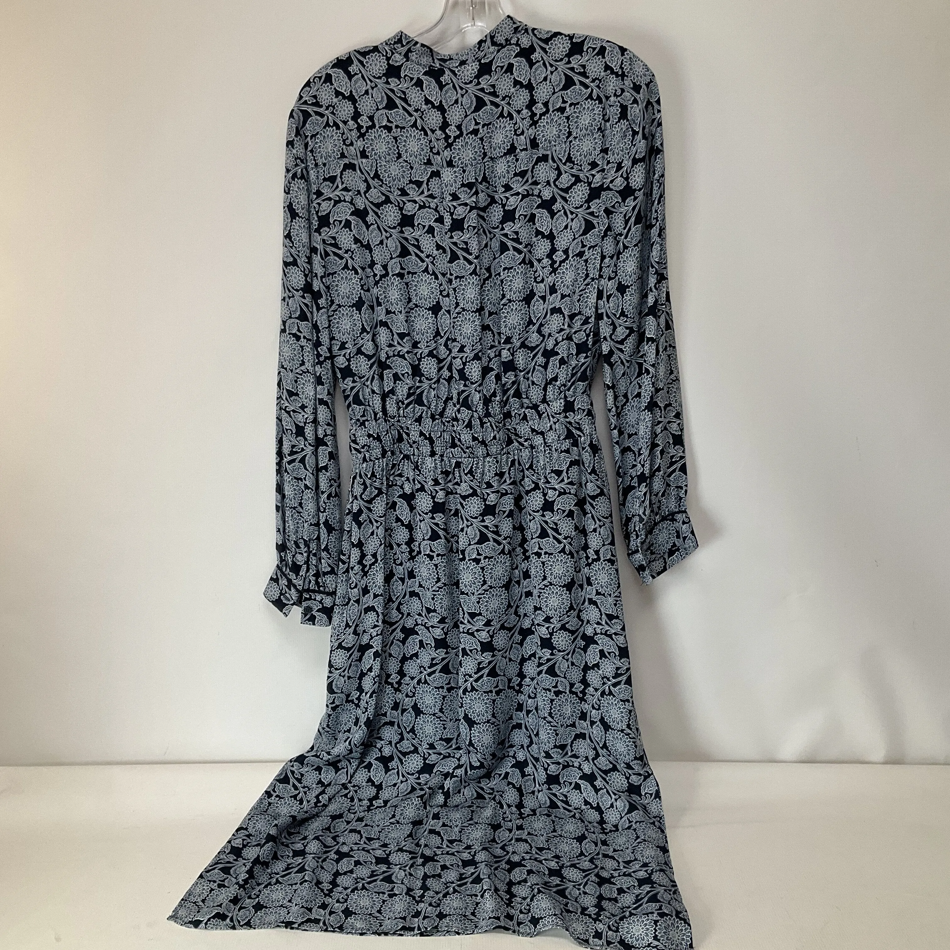 Dress Casual Midi By Reiss  Size: 4