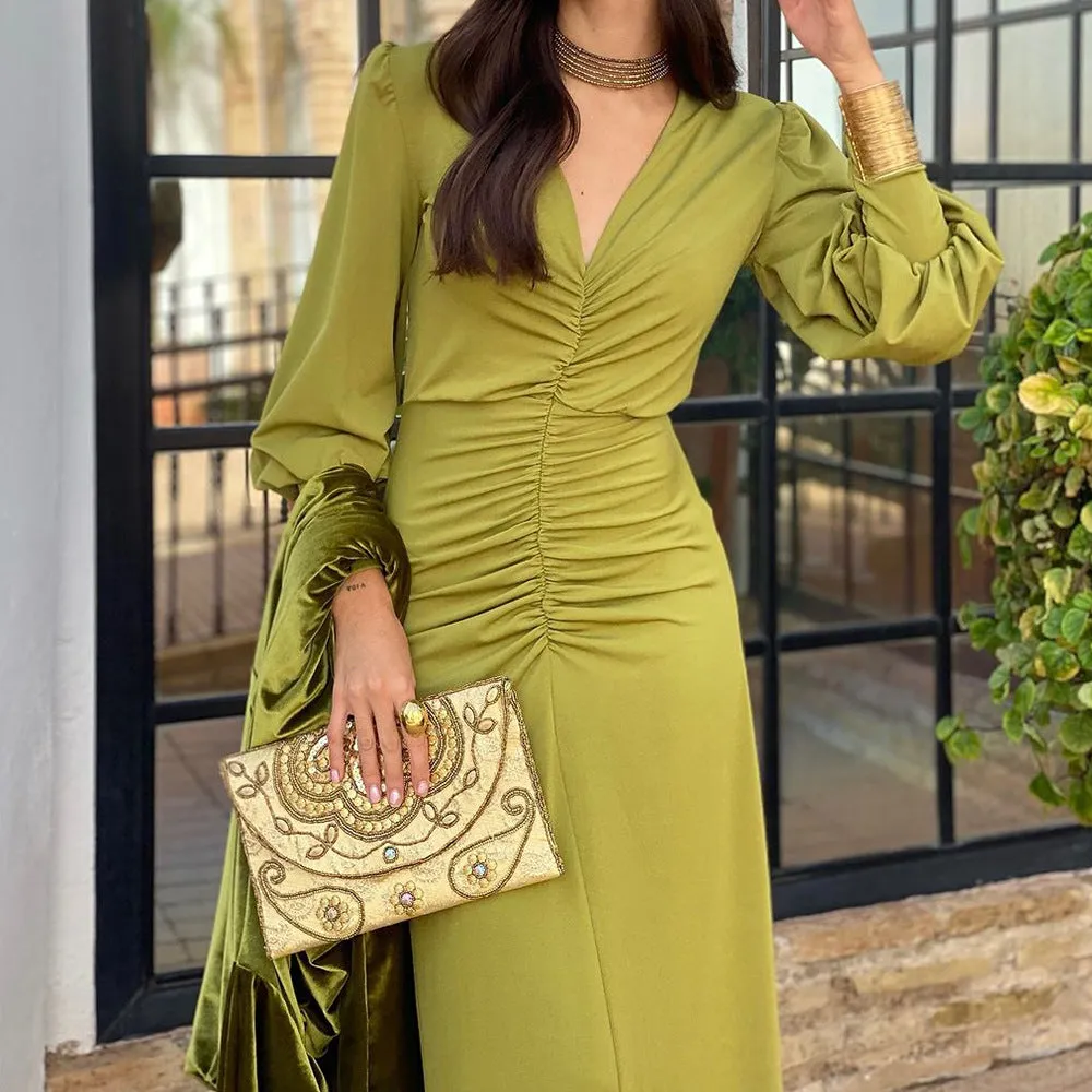 Elegant Green French Long V-neck Waist-Tucking Women's Dress