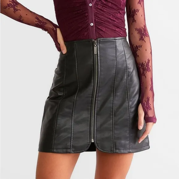 Free People Layla Vegan Mini Women's Skirt Size 8 Moto Mobwife Festival Medium