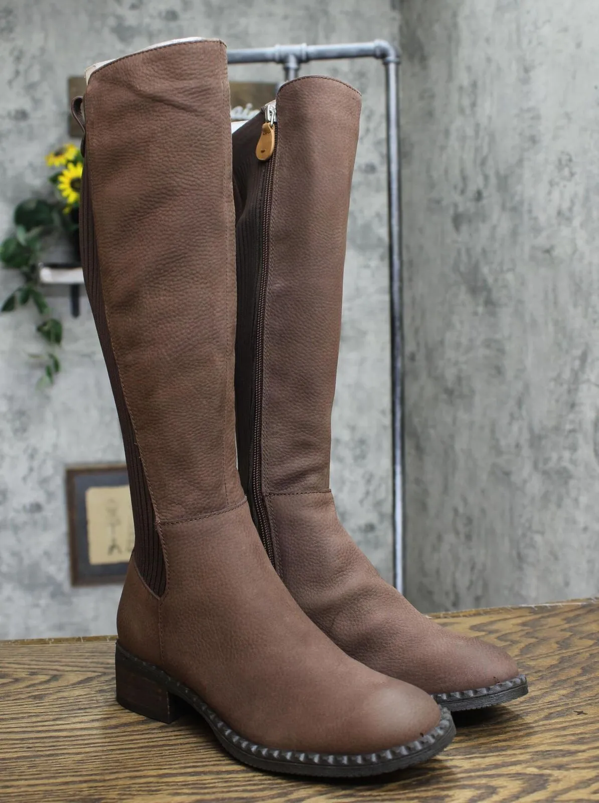 Gentle Souls by Kenneth Cole Women's Best Chelsea Tall Knee High Boot Brown 5M