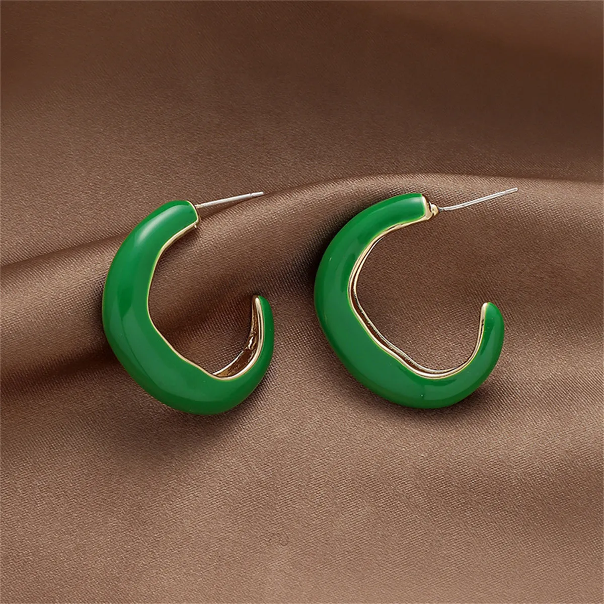 Green Enamel & 18K Gold-Plated Twisted Circle Huggie Earring