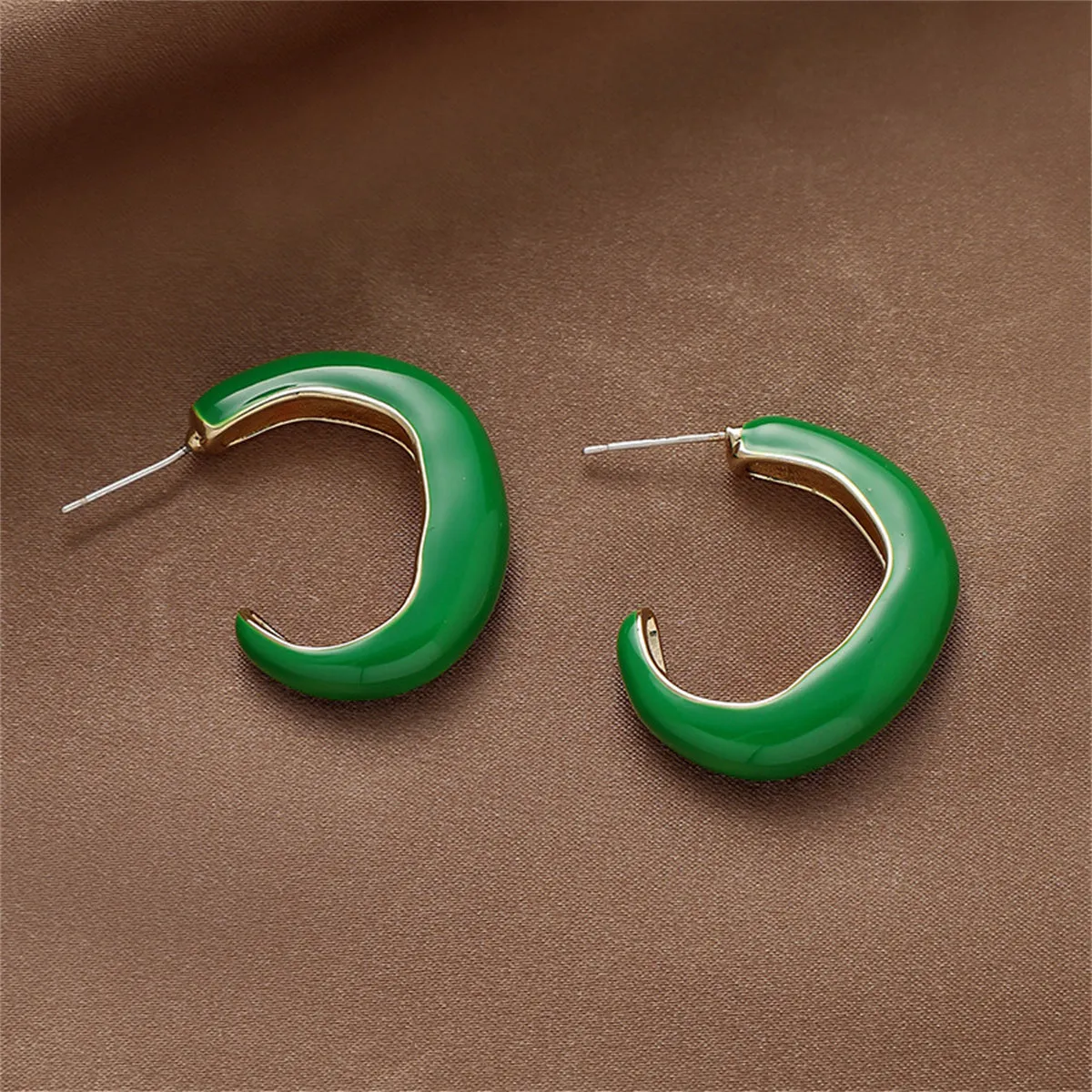 Green Enamel & 18K Gold-Plated Twisted Circle Huggie Earring
