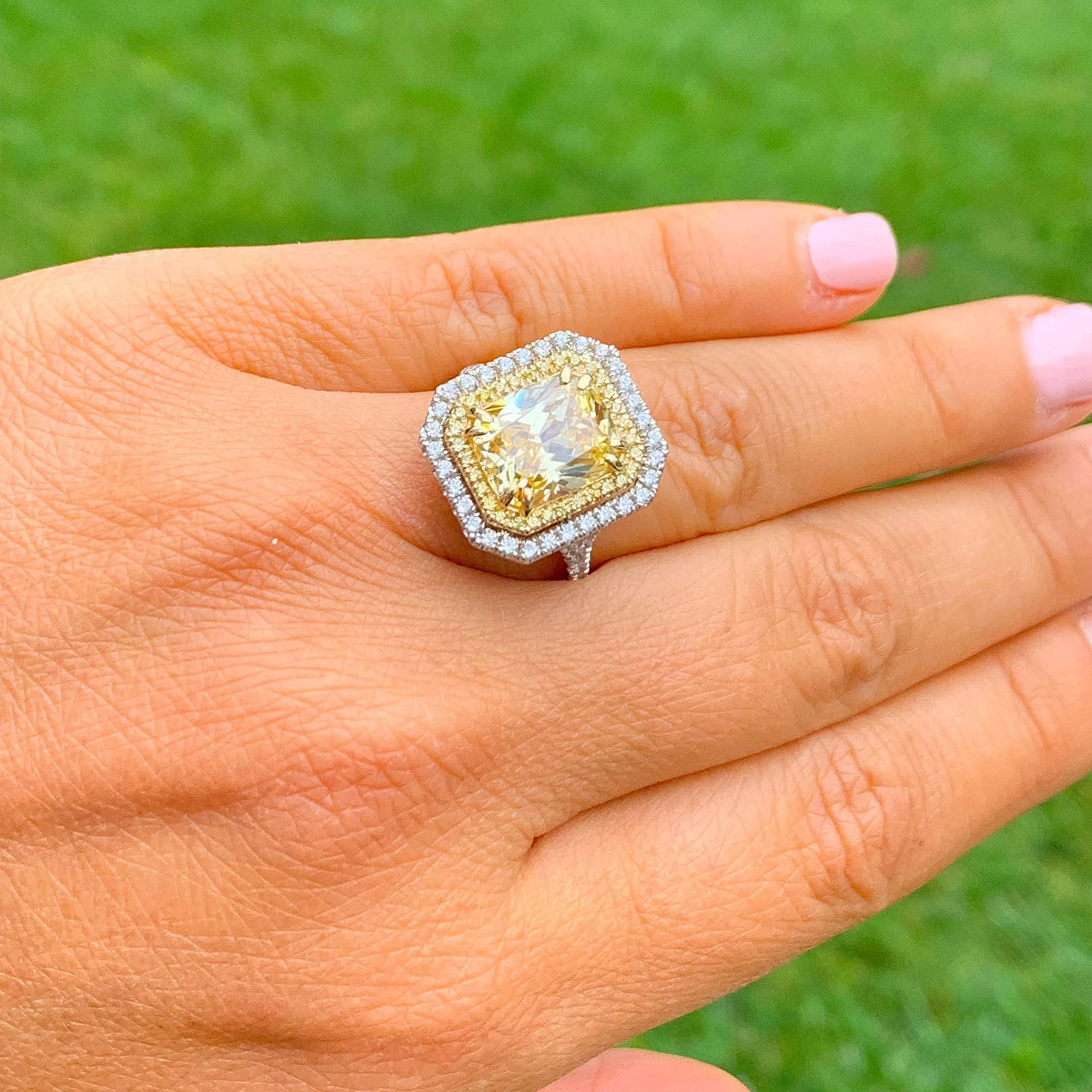 Huge Women's 14k solid white and yellow gold Light Fancy Yellow Radiant simulated and round cut natural diamond engagement ring Halo 6.00ct