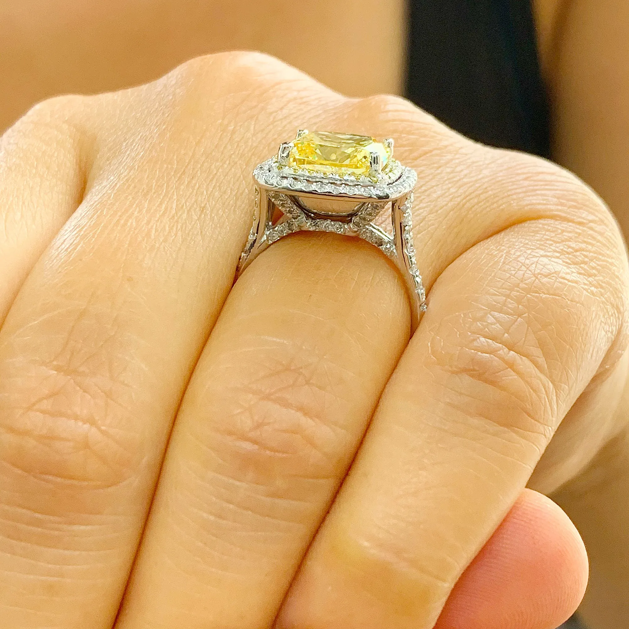 Huge Women's 14k solid white gold Fancy Yellow Cushion simulated and round cut natural diamond engagement ring Halo 5.70ct