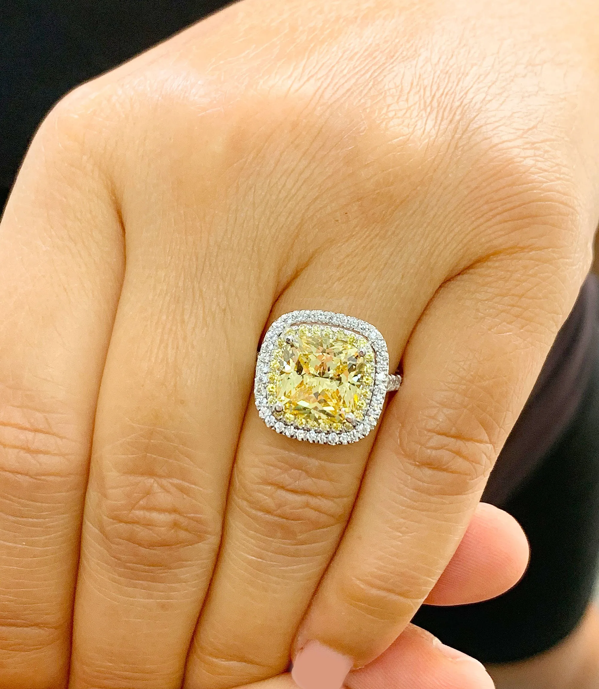 Huge Women's 14k solid white gold Fancy Yellow Cushion simulated and round cut natural diamond engagement ring Halo 5.70ct