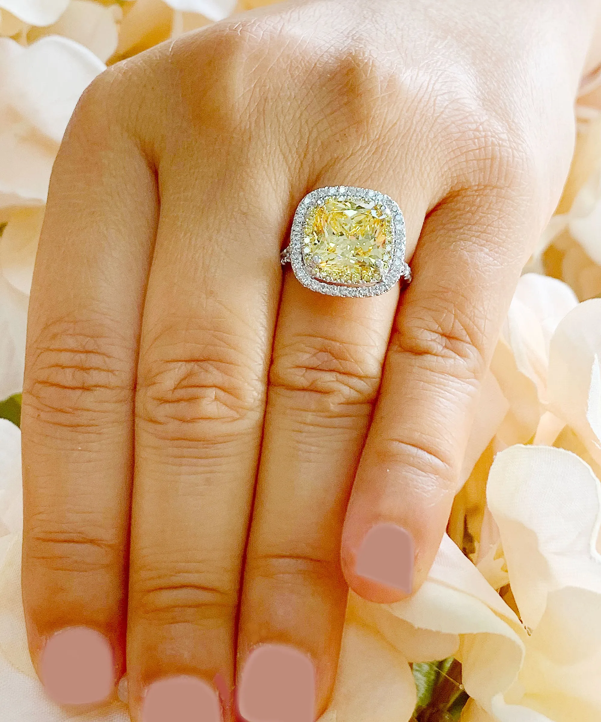 Huge Women's 14k solid white gold Fancy Yellow Cushion simulated and round cut natural diamond engagement ring Halo 5.70ct