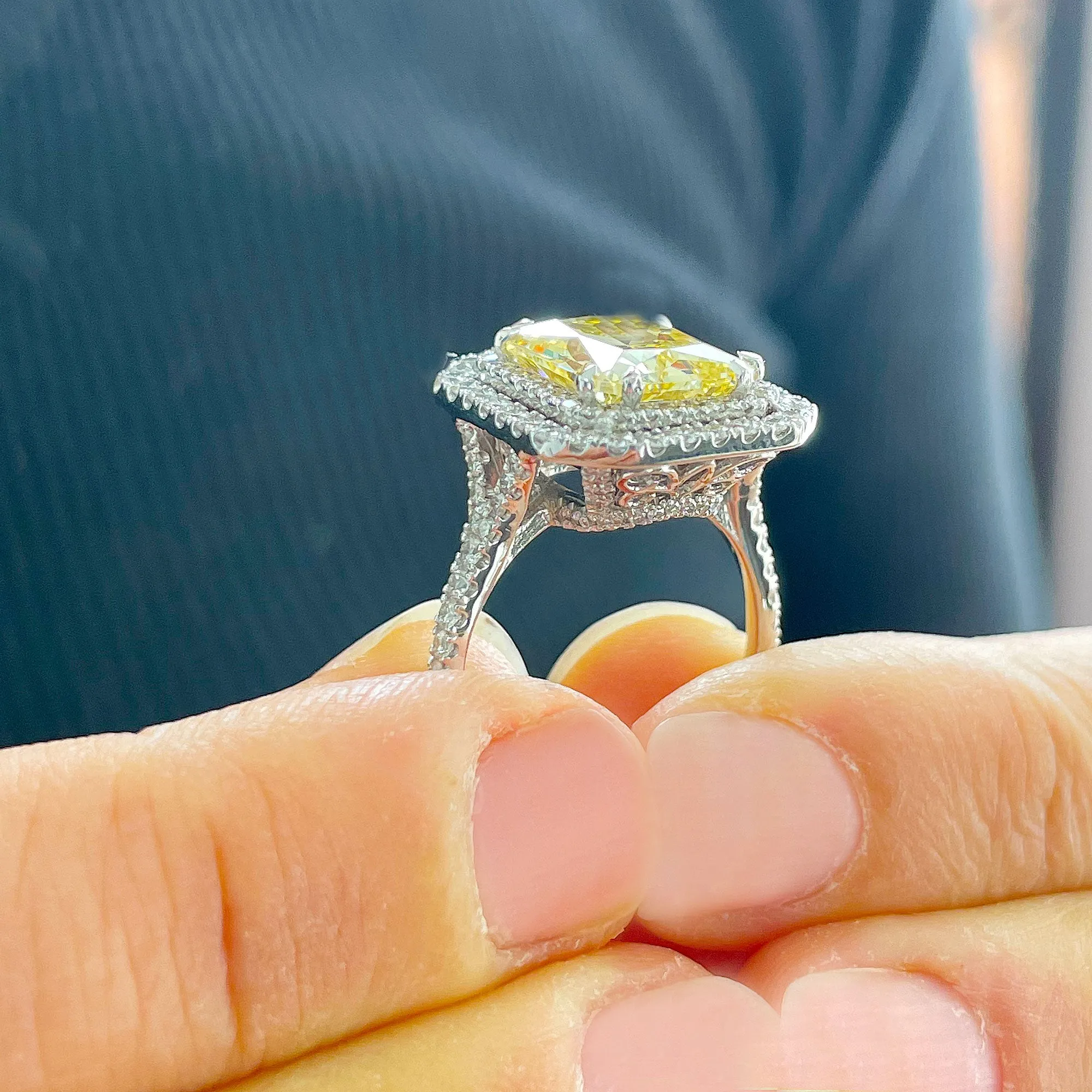 Huge Women's 14k solid white gold Light Fancy Yellow Radiant simulated and round cut natural diamond engagement ring Halo 6.00ct