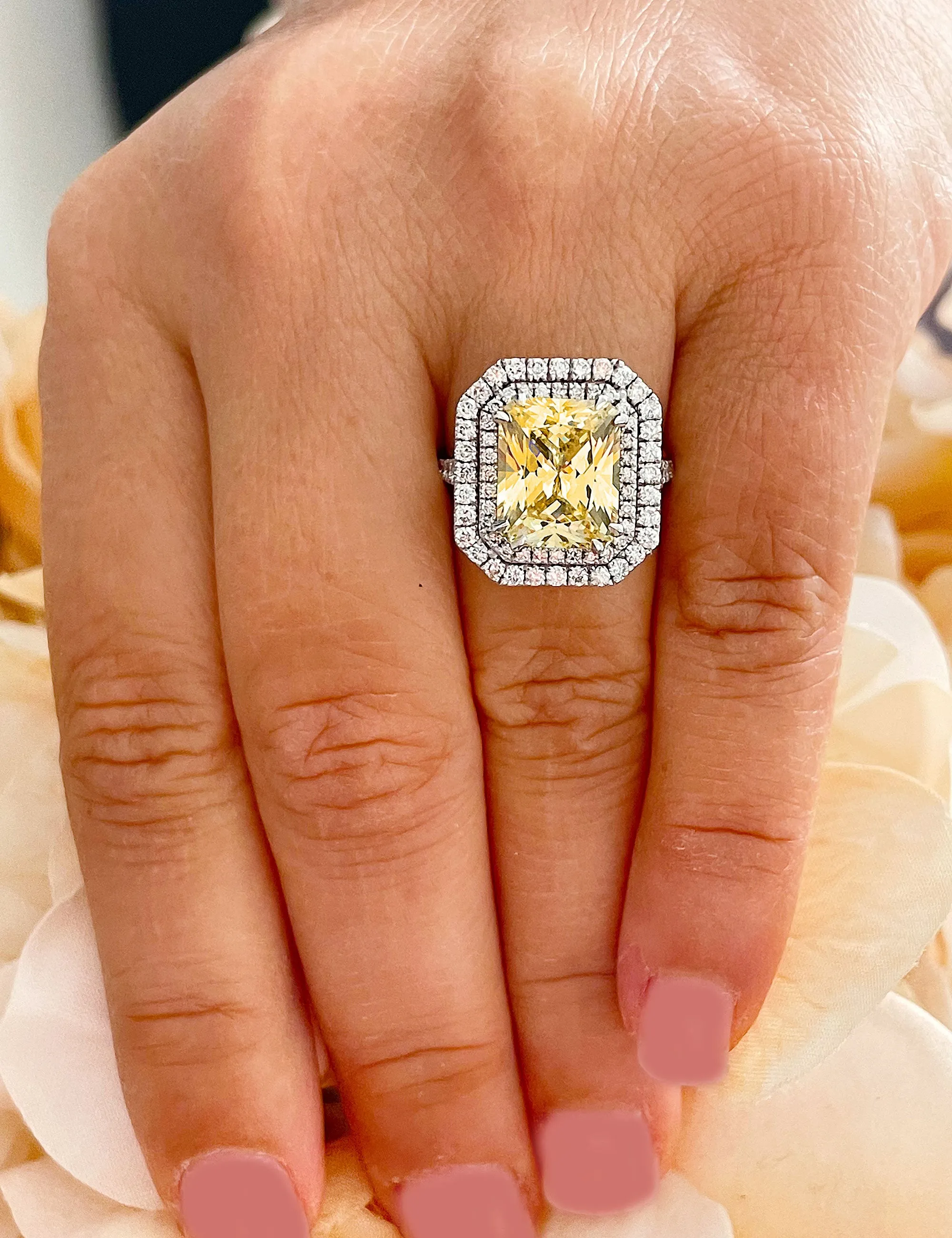 Huge Women's 14k solid white gold Light Fancy Yellow Radiant simulated and round cut natural diamond engagement ring Halo 6.00ct