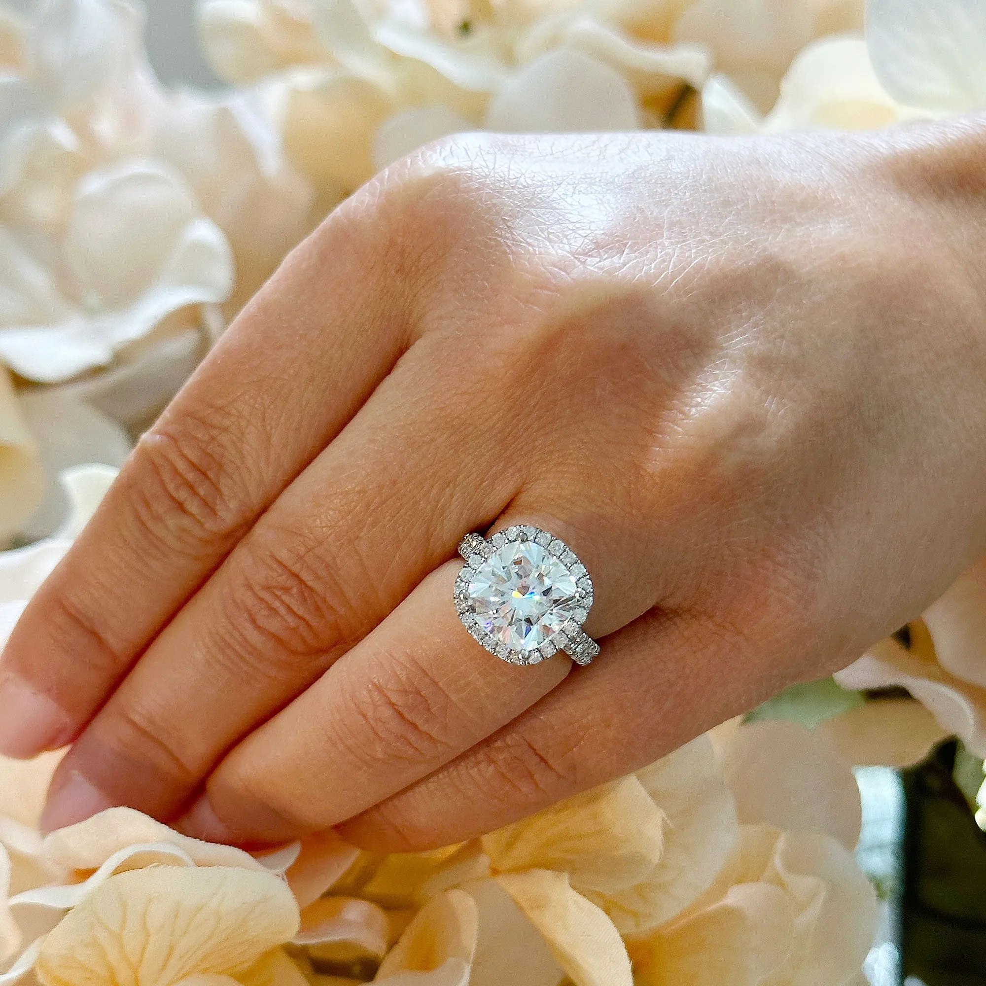 Large 6.00Ctw Women's 14k Solid White Gold Cushion Cut Moissanite And Natural Diamond Engagement Ring Bridal Wedding Halo