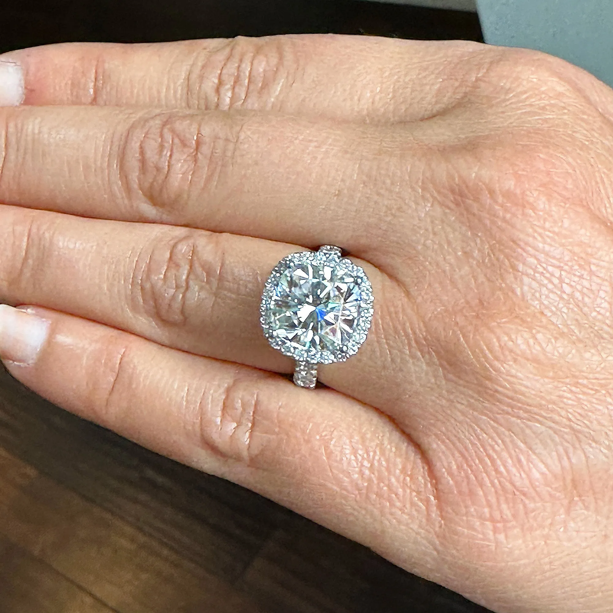 Large 6.00Ctw Women's 14k Solid White Gold Cushion Cut Moissanite And Natural Diamond Engagement Ring Bridal Wedding Halo