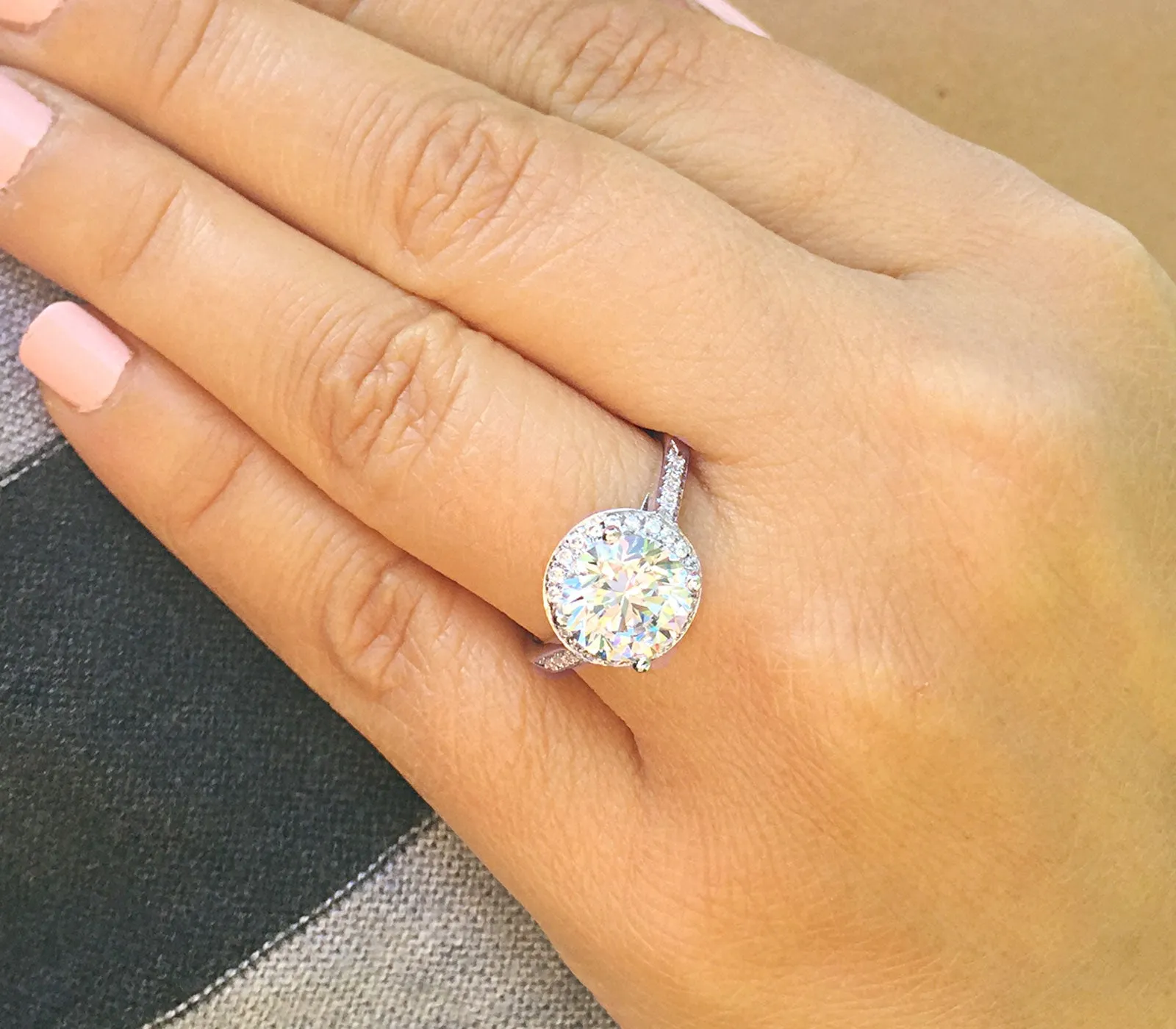 Large Women's 14K White Gold Round Cut Moissanite Diamond Engagement Ring Halo Prong Bridal Wedding Halo Natural Diamonds 3.50ctw