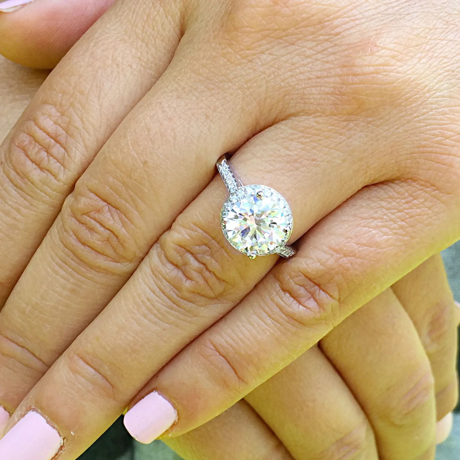 Large Women's 14K White Gold Round Cut Moissanite Diamond Engagement Ring Halo Prong Bridal Wedding Halo Natural Diamonds 3.50ctw