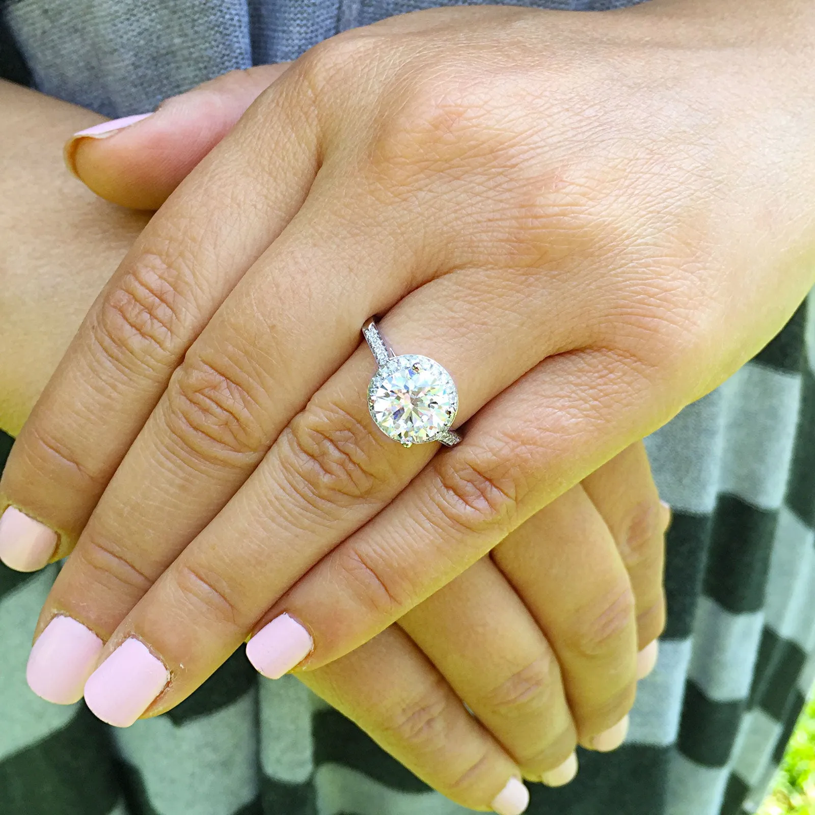 Large Women's 14K White Gold Round Cut Moissanite Diamond Engagement Ring Halo Prong Bridal Wedding Halo Natural Diamonds 3.50ctw