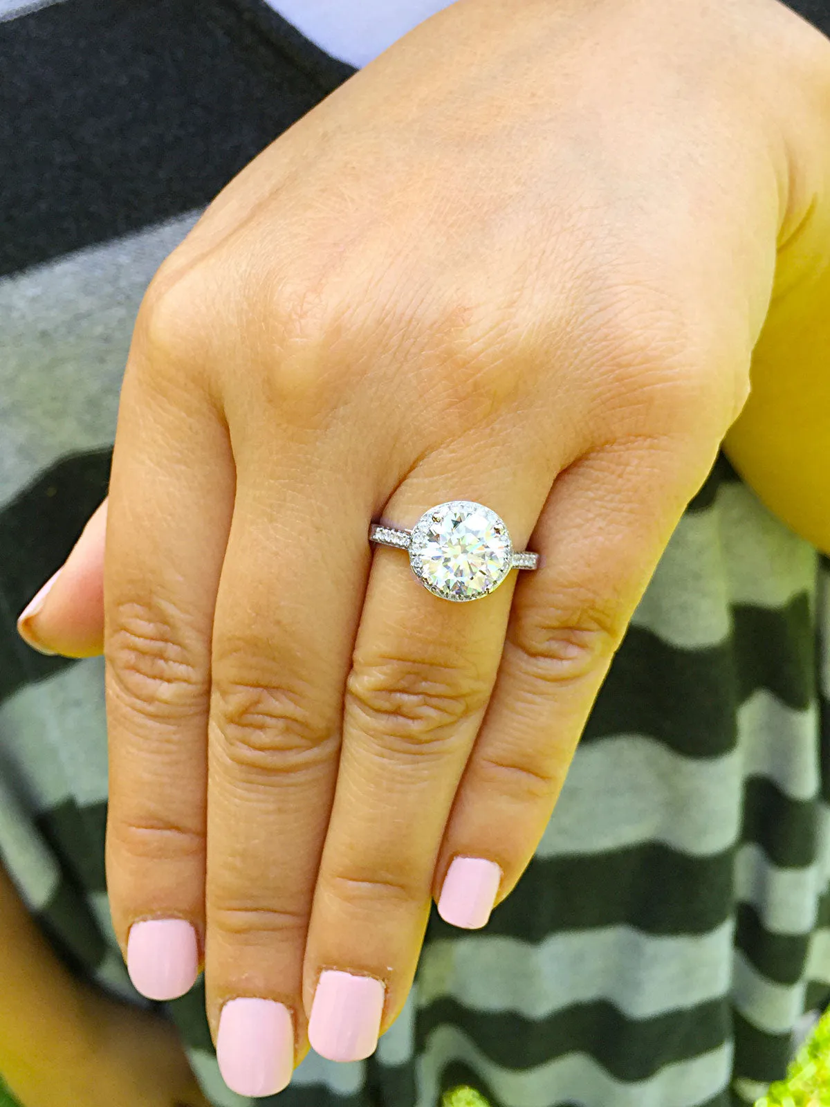 Large Women's 14K White Gold Round Cut Moissanite Diamond Engagement Ring Halo Prong Bridal Wedding Halo Natural Diamonds 3.50ctw