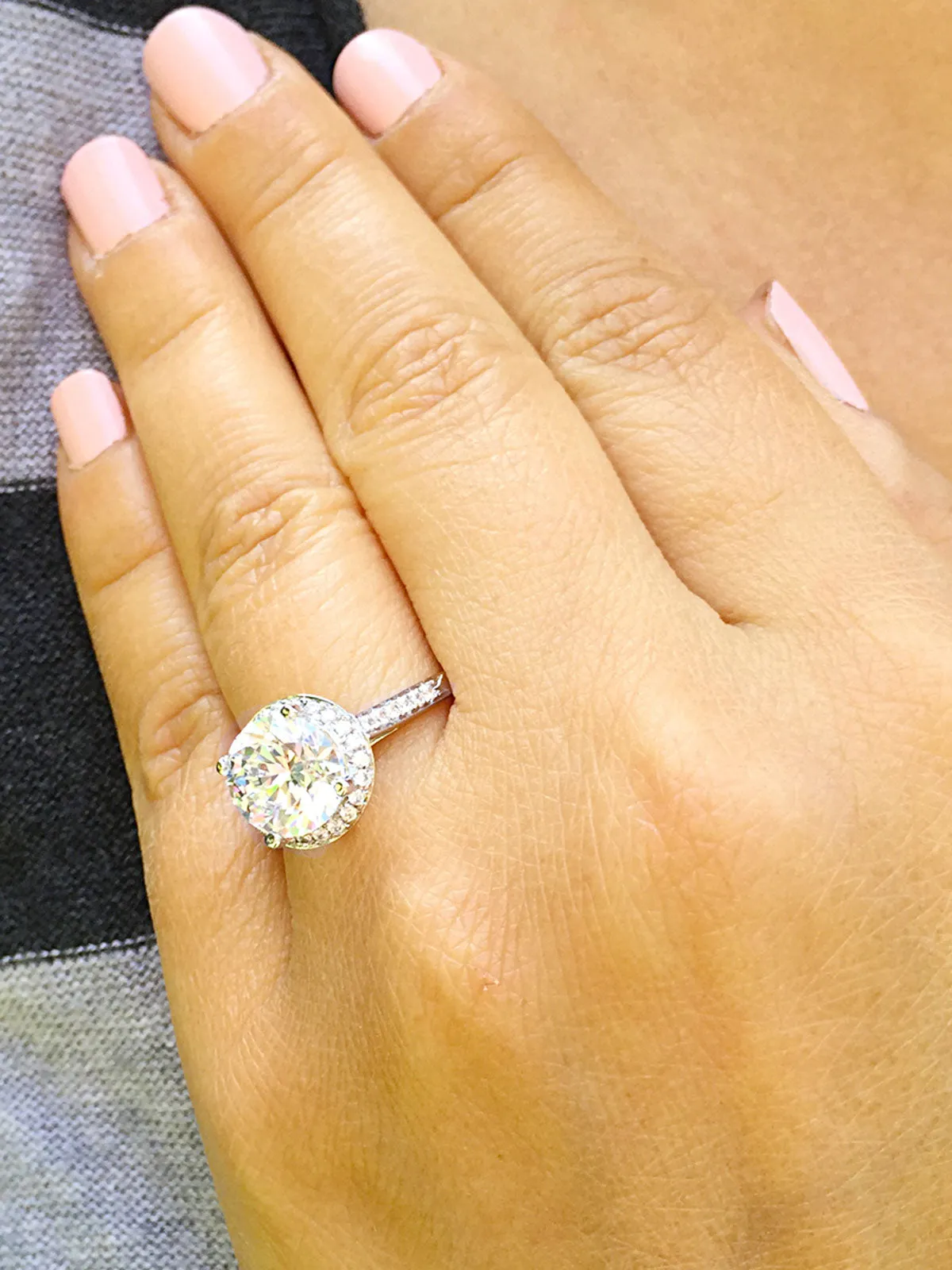 Large Women's 14K White Gold Round Cut Moissanite Diamond Engagement Ring Halo Prong Bridal Wedding Halo Natural Diamonds 3.50ctw