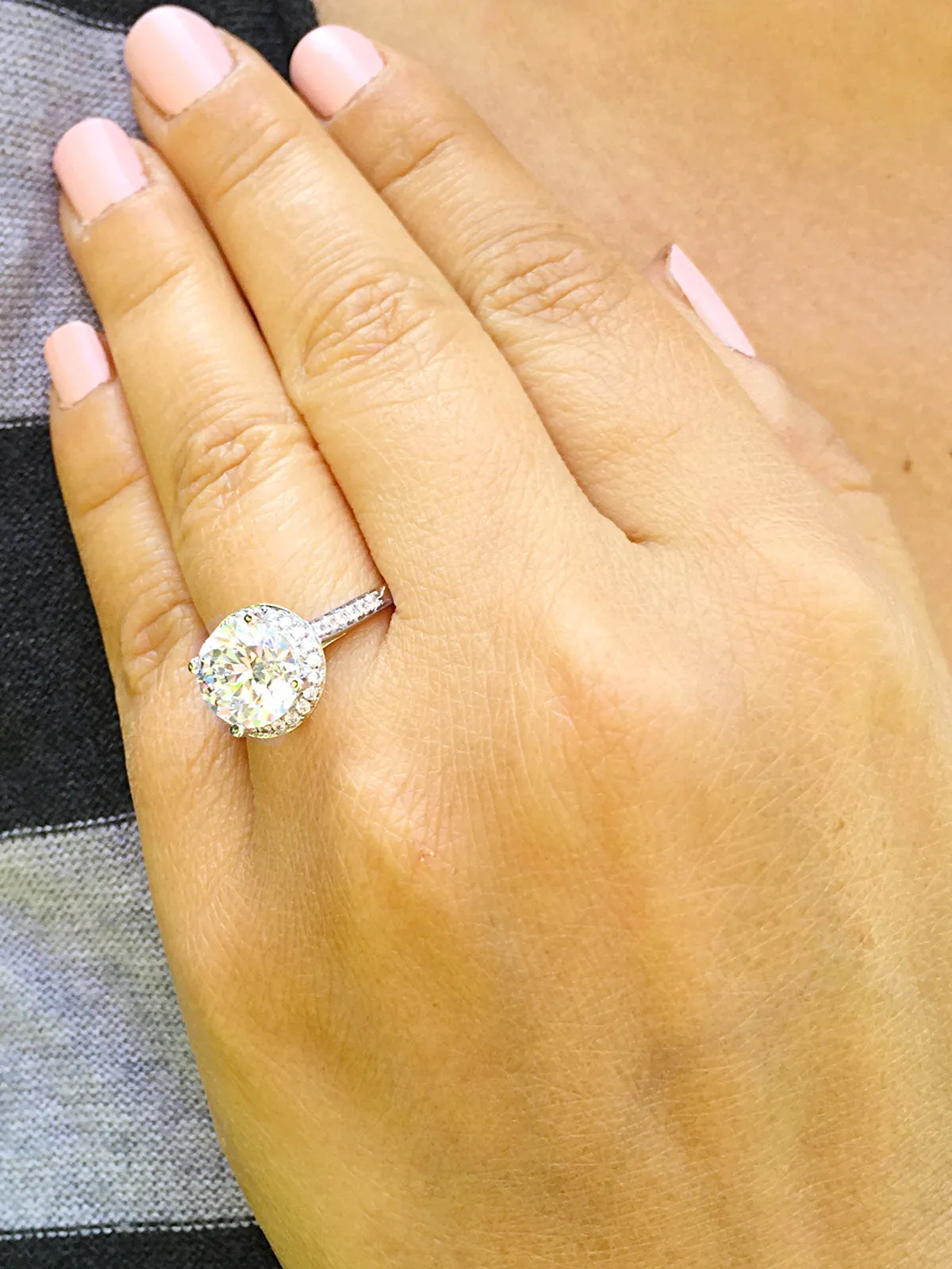 Large Women's 14K White Gold Round Cut Moissanite Diamond Engagement Ring Halo Prong Bridal Wedding Halo Natural Diamonds 3.50ctw