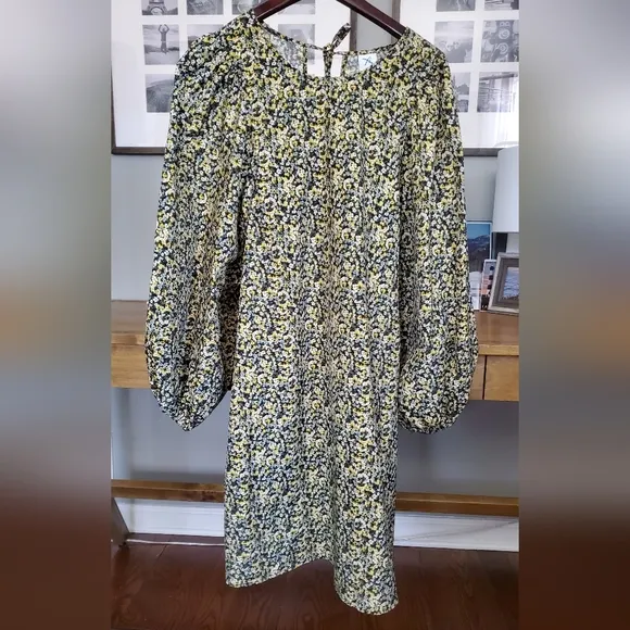 LIKE NEW H&amp;M Dress Yellow Floral Balloon Sleeve A-Line Mini Dress