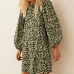 LIKE NEW H&amp;M Dress Yellow Floral Balloon Sleeve A-Line Mini Dress