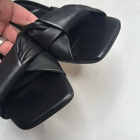 Marc Fisher Women's Calia Heeled Black Leather Sandals NWOT S-277 Sz 9.5