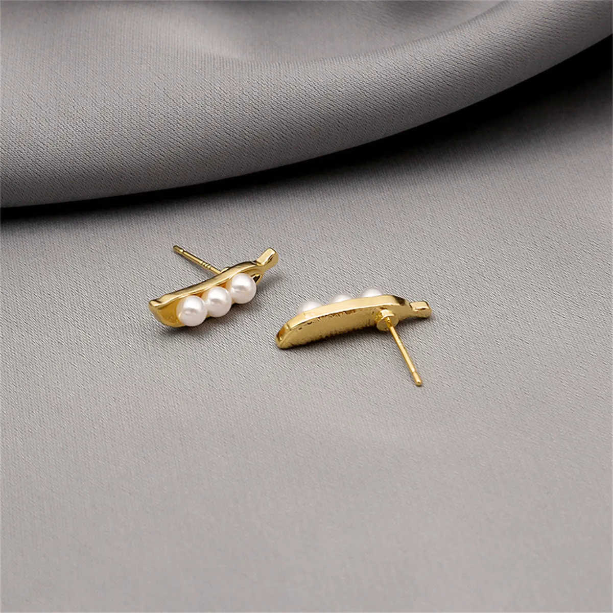 Pearl & 18K Gold-Plated Pea Pod Stud Earrings