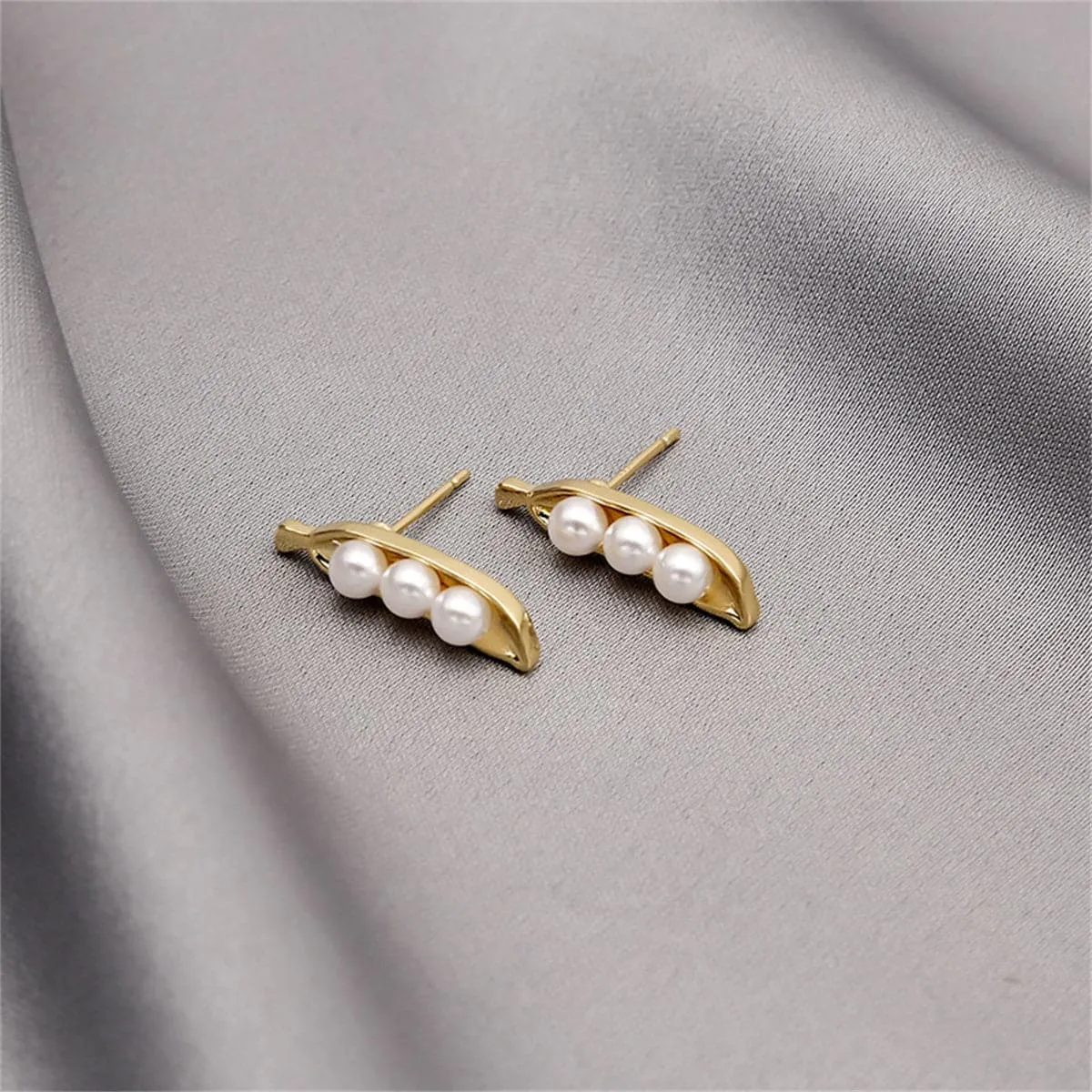 Pearl & 18K Gold-Plated Pea Pod Stud Earrings