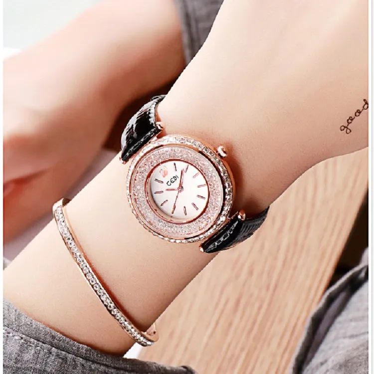 Personal Large Dial Leather Strap Women's Watch