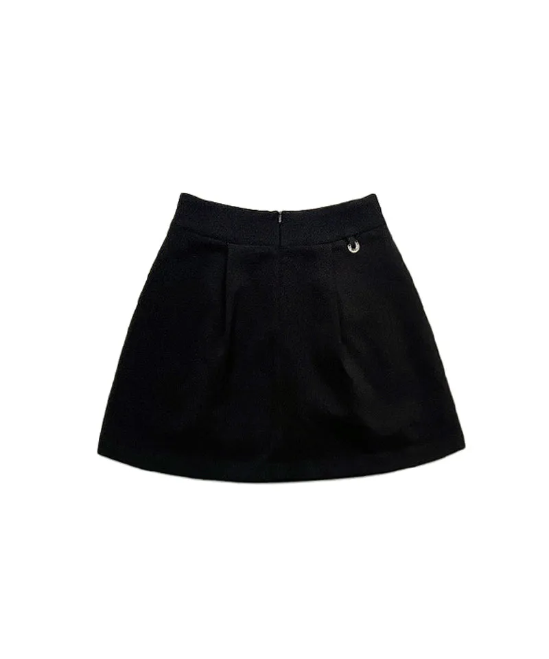 Q.C PLAY: Pintuck Pocket A-Line Balloon Skirt [Inner Pants Built-in] - 2colors